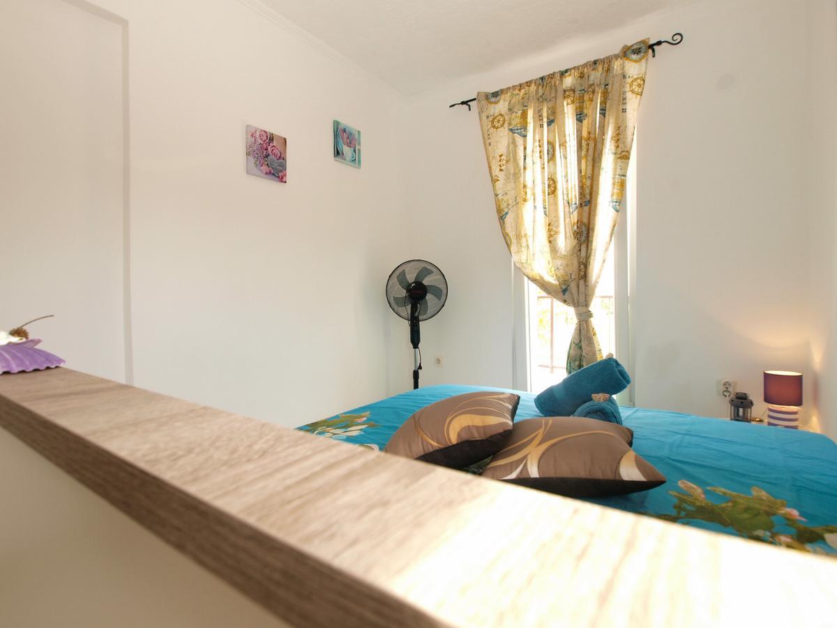 Apartments Davor 1676 Banjole Buitenkant foto