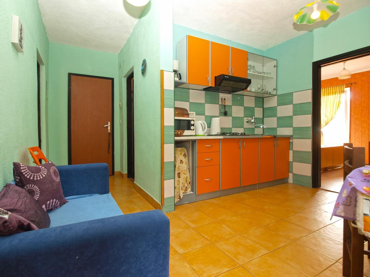 Apartments Davor 1676 Banjole Buitenkant foto