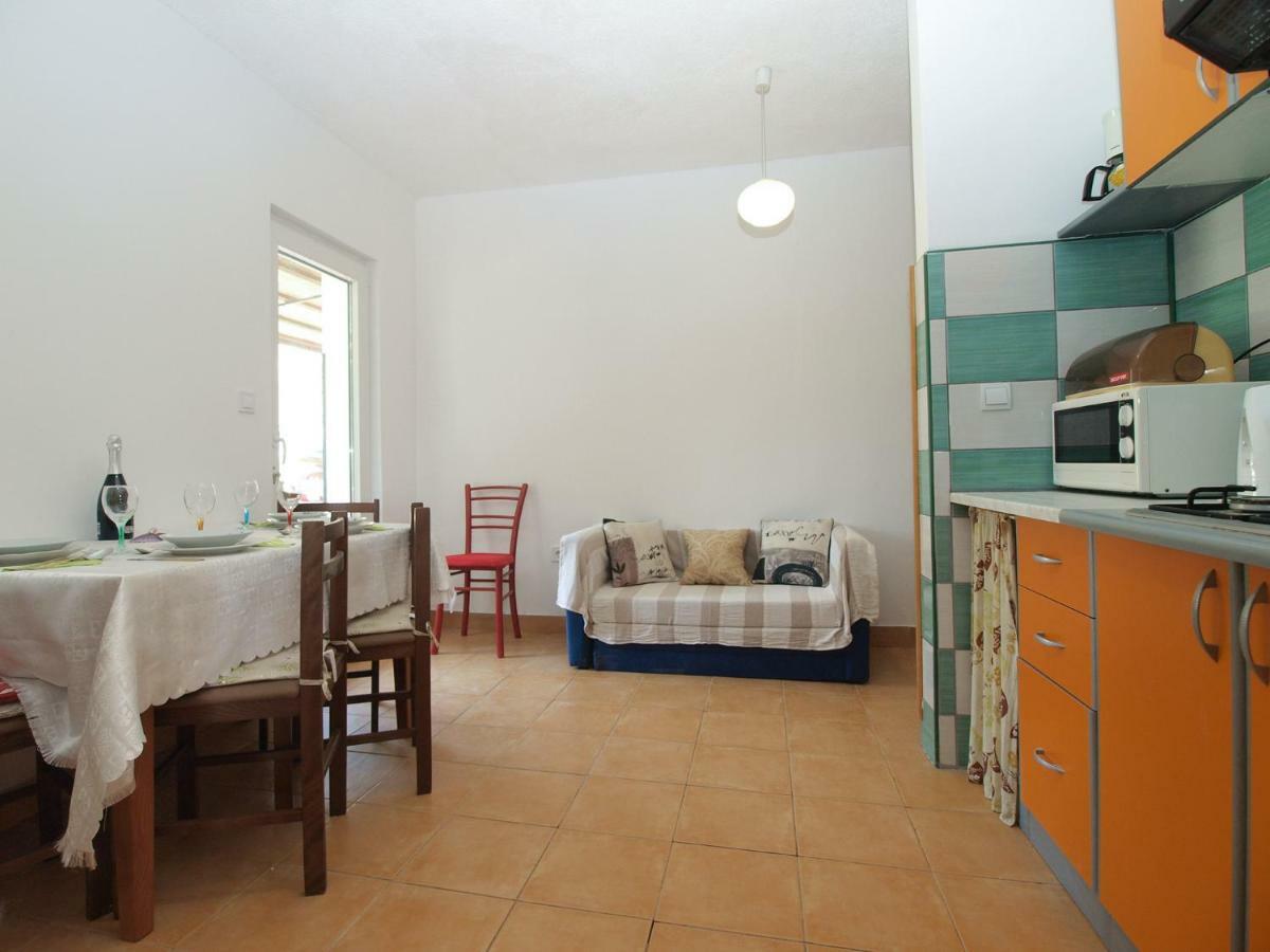 Apartments Davor 1676 Banjole Buitenkant foto