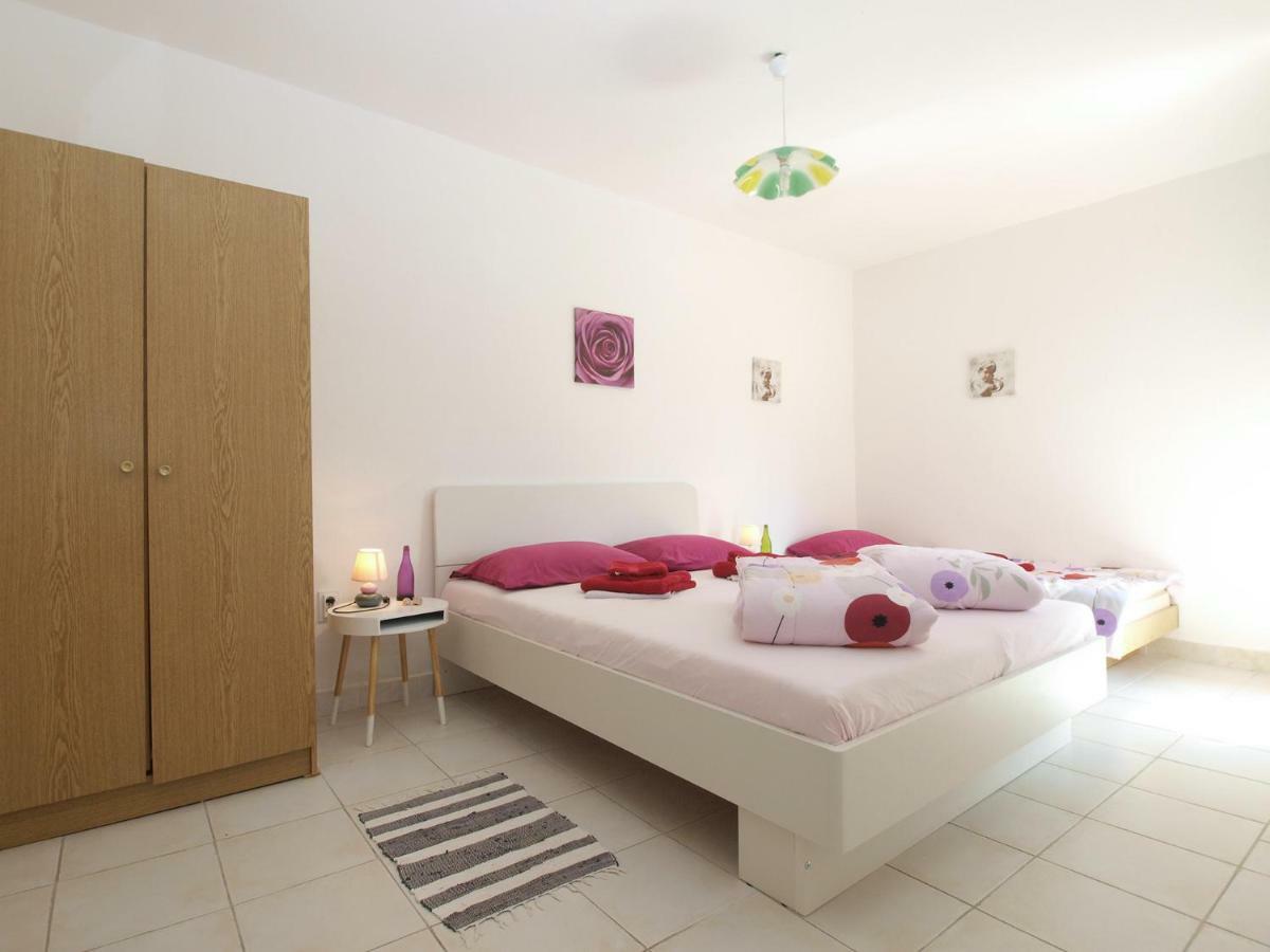Apartments Davor 1676 Banjole Buitenkant foto